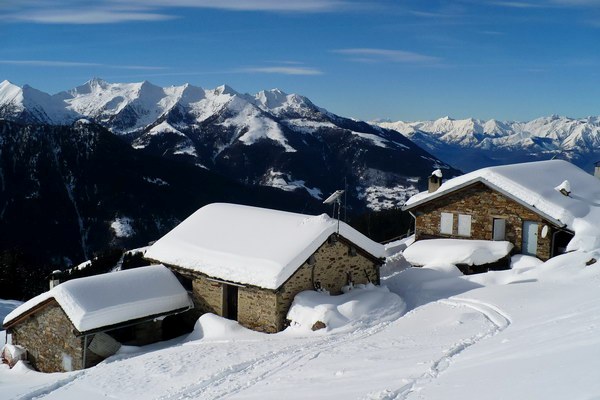 Inverno al rifugio Alpe Piazza (foto R. Ganassa)