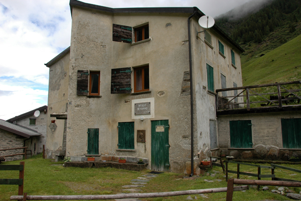 Il rifugio Beniamino (foto A. Marchi)