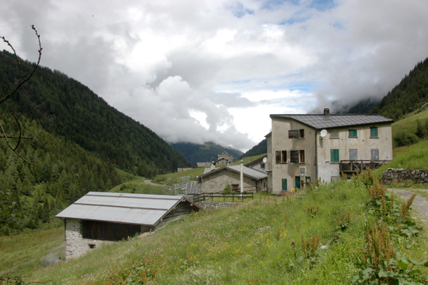 Il rifugio Beniamino in Val Tartano (foto A. Marchi)