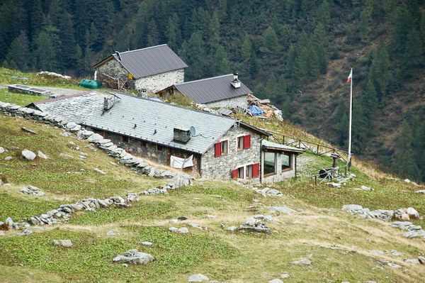 Il rifugio Dordona (foto L. Vezzola)