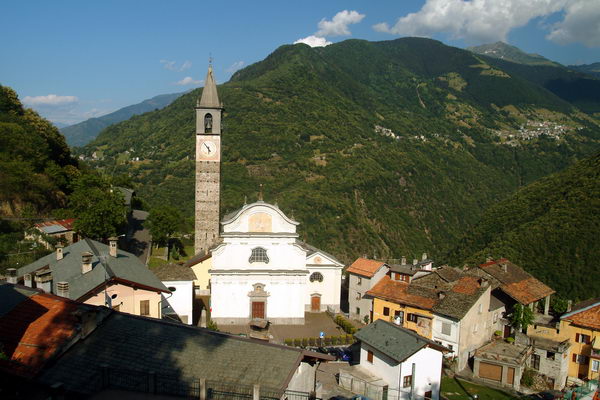 L'abitato di Sacco in Valgerola (foto R. Moiola)